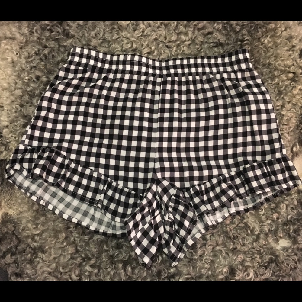 *New* Forever 21 Gingham Soft Fringe Shorts